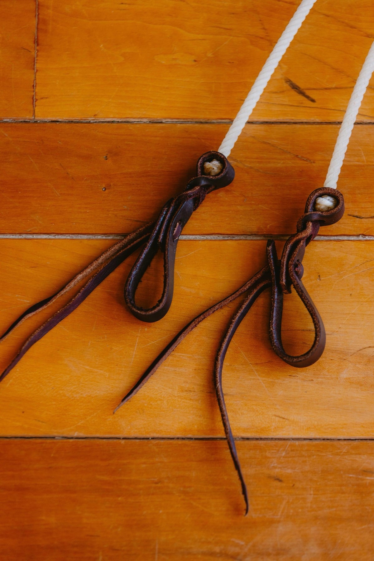 Split Vs Roping Reins Flat Rein W/ Side Rope | Split Reins by 100K Equine CA & USA – 100K EQUINE
